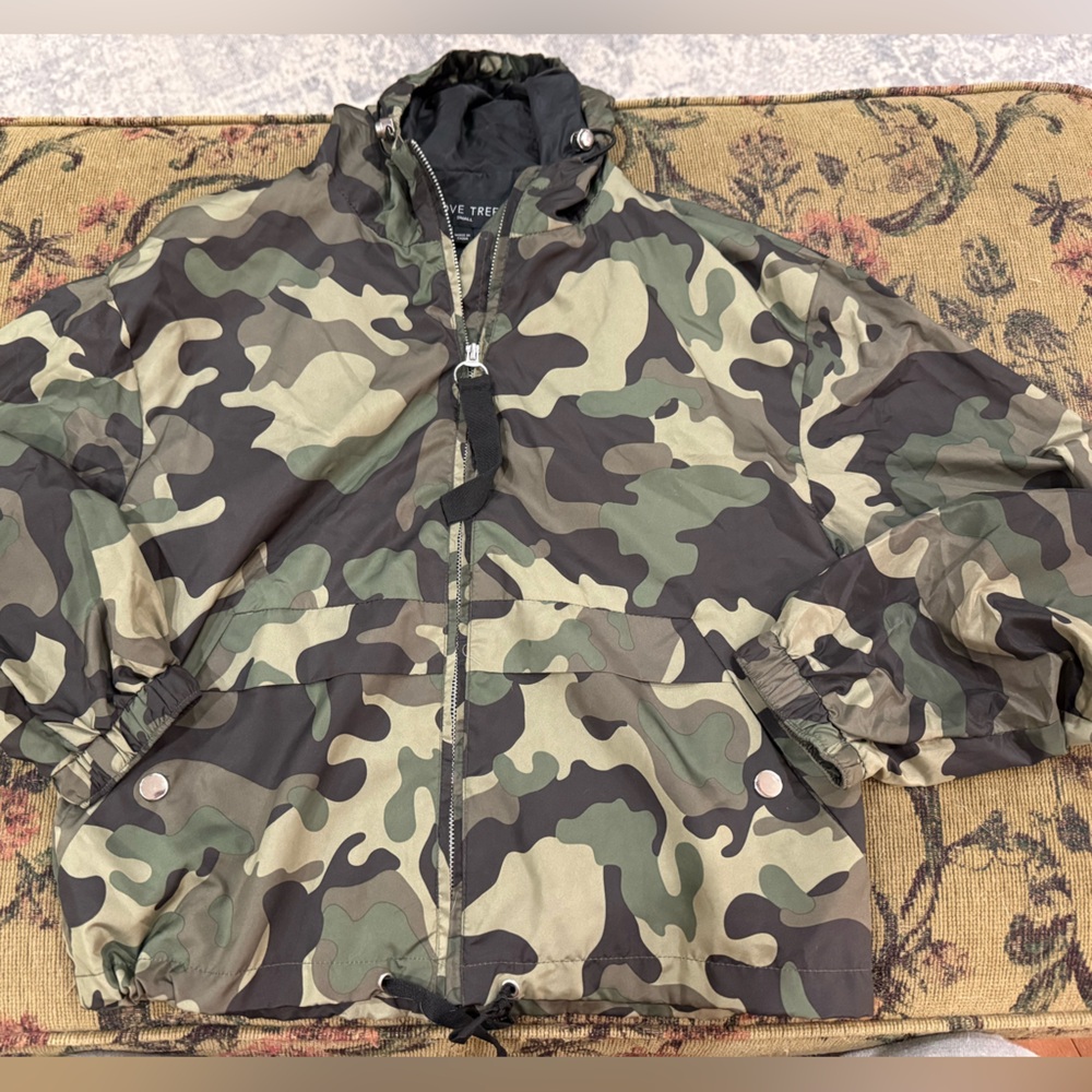 Love Tree Camouflage Zip-Up Jacket